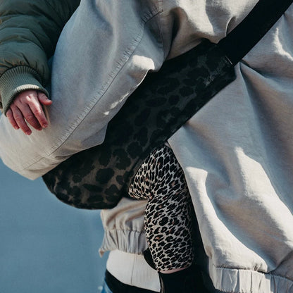 Ергономична раница - носилка за бебеносене Wildride Grey Leopard